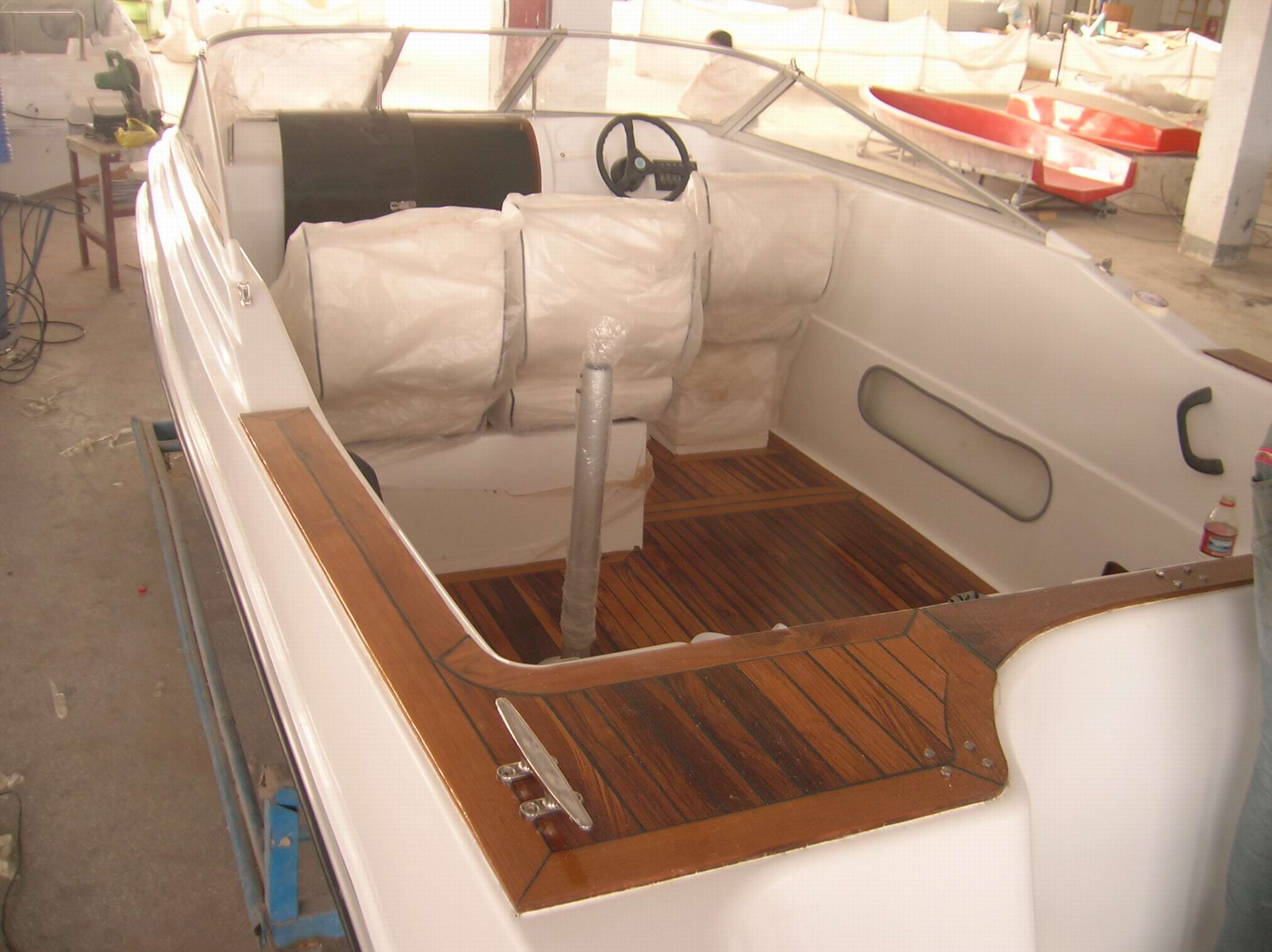 Grandsea 22ft / 6.8m Fiberglass Cabin Motor Boat for Sale